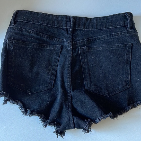 Zara black cut off shorts size 4 - Picture 3 of 3